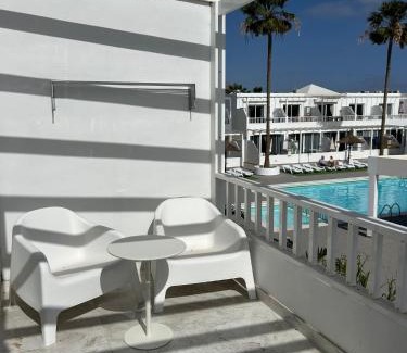 Los Mojones Apartamento | Tiger's eye
