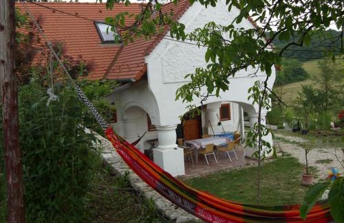 Monoszlo Casa | Tik hegyi ház