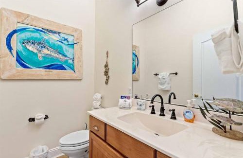 St. Augustine Casa | Tiki Bar & Heated Pool Jacuzzi Weddings and Events