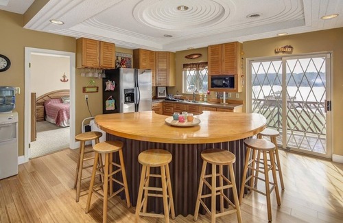 Mineral Casa | Tiki House, perfect large family getaway!
