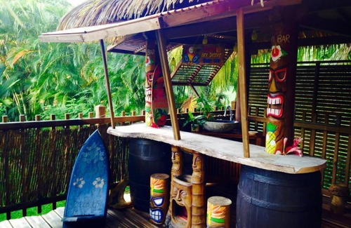 Pointe-Noire Casa | tiki tree house
