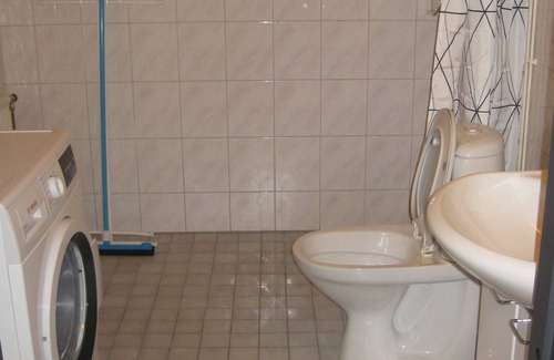 Vantaa City Centre Apartamento | TIKKURILA kaksio 43m2. Nice apartment near airport and train