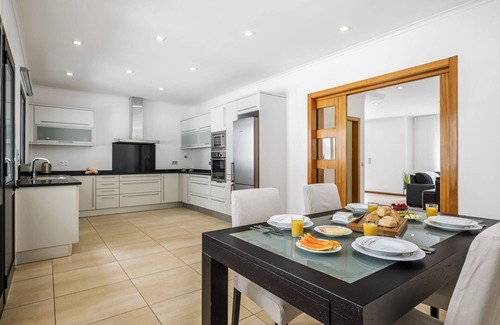 Santo Antonio Chalet De Esquí | Til Home by Madeira Sun Travel