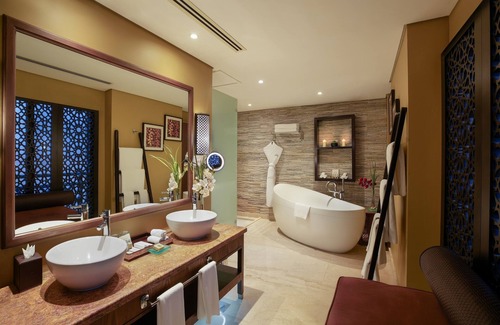 Madinat Zayed Hotel | Tilal Liwa Hotel