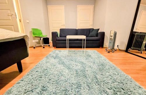 Kerava Casa | Tilava ja tunnelmallinen 26m2 huone max kuudelle hengelle