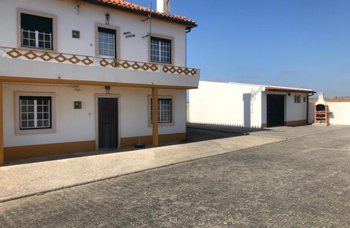 Sao Bernardino Apartamento | Tilli'n'Joe's Beach House