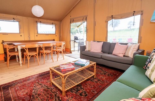 Tywyn Casa | Tilly Bob Lodge