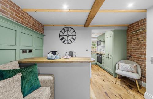 Knaresborough Casa | Tilly's Cosy Cottage Retreats - Castle Cottage