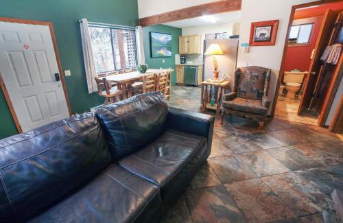 Estes Park Casa | Timber Creek Chalets- 7 cabin