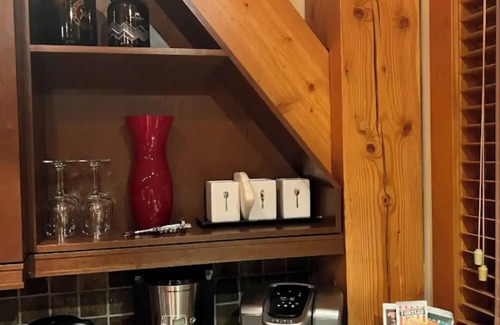Golden Chalet De Esquí | Timber frame chalet with vaulted ceiling and great views ,ski in ski out