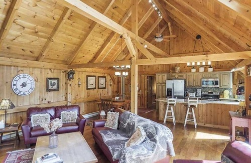 Windham Casa | Marco de madera a 5 minutos de Windham Mountain, alquiler perfecto para 2 familias