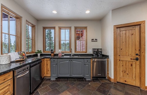 Big Sky Casa | Timber Lodge | Big Sky | 7 Bed, 10 Bath
