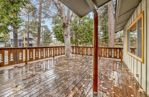 Boulder Bay Casa | Timber Pines Chalet~ Hot Tub~ Walk to Lake/Marina~