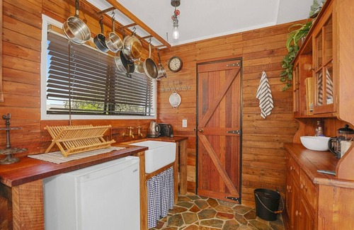 Rotorua Cabaña | Timber Retreat - CBD