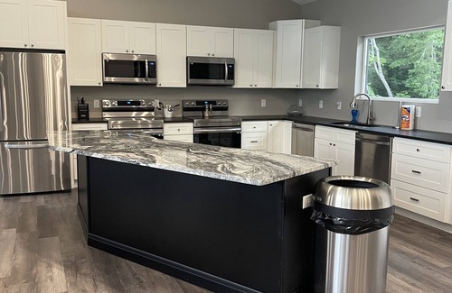Speedwell Casa | Timber Ridge-LakeFront 9BR 11BA Sleep 24, Gentle Slope, Double Deck Dock w Slide
