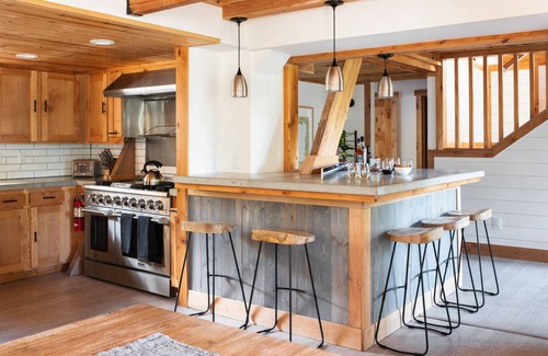 Carnelian Bay Chalet De Esquí | Timberline by AvantStay | Stunning Chalet Cabin w/ Hot Tub & Home Theater!