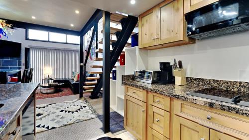 Snowmass Village Casa | Timberline Condominiums Studio Loft Deluxe Unit 315