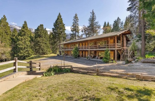 Springville Casa | Timberline Retreat Camp Nelson Lodge #3