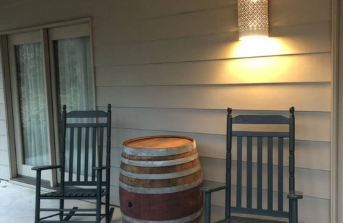 Livingston Casa | Time to relax! Private Lakefront Retreat