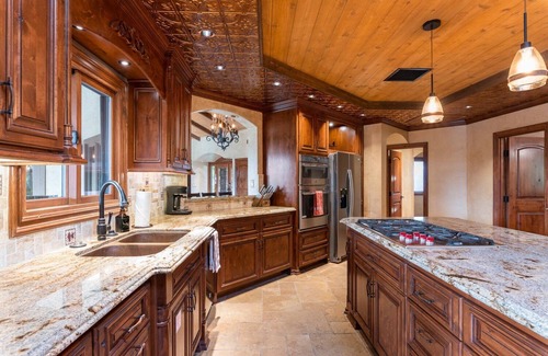 Bonsall Casa | Time to Wine Down-Horse stables and trails