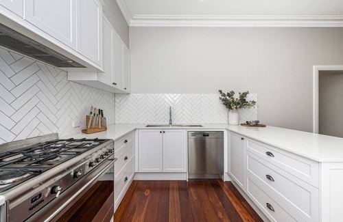 Mount Lawley Casa | Timeless 3BR, 2BA Federation Home