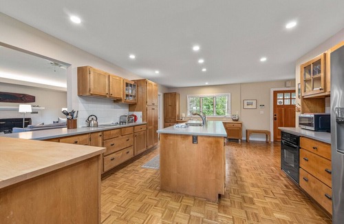 Boothbay Harbor Casa | Timeless charm of Juniper Garden, where the past and present collide in perfect harmony
