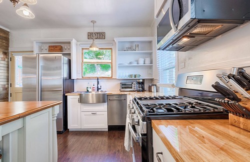 Fetters Hot Springs-Agua Caliente Casa | Timeless Charm, Modern Comfort close to everything