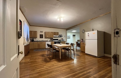 DuBois Apartamento | Timeless Elegance: 1 BR Haven in Historic Home
