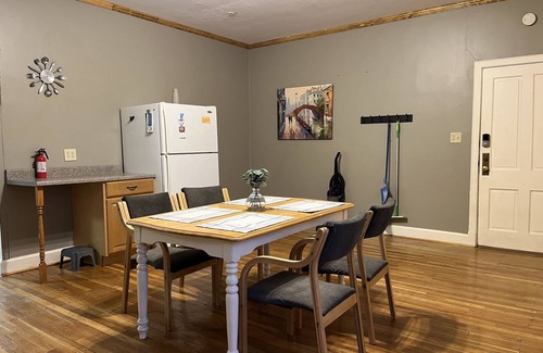 DuBois Apartamento | Timeless Elegance: 1 BR Haven in Historic Home