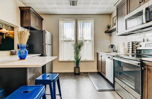 Springfield Casa | Timeless Elegance | Walk to Capitol & Attractions | Historic Luxury