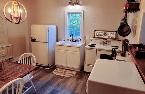 Fentress Casa | Timeless Farmhouse Nestled in the Country