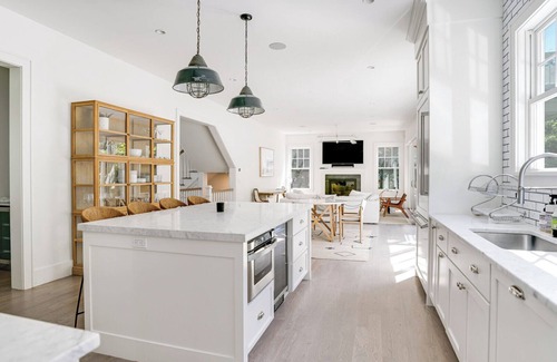 Bridgehampton Casa | Timeless Hamptons style Beach Home, heated saltwater pool, expansive deck,...