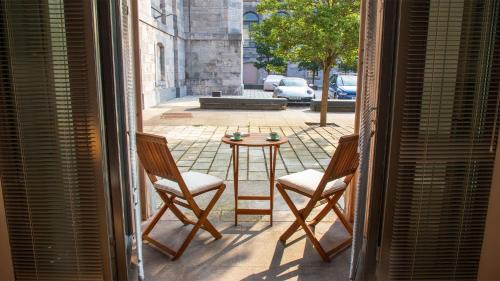 Plymouth Apartamento | Timeless Quarters within Royal William Yard