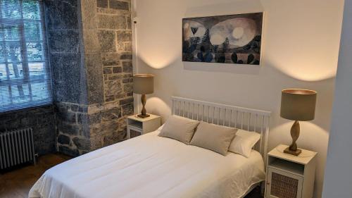Plymouth Apartamento | Timeless Quarters within Royal William Yard