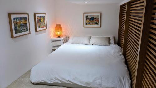 Plymouth Apartamento | Timeless Quarters within Royal William Yard