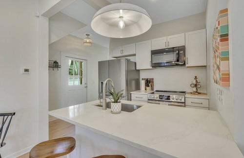 Savannah Victorian District Apartamento | Timeless Reimagined Historic Home In Heart of Starland by Lucky Savannah
