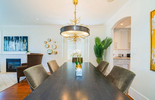 Dunbar Casa | Timeless Retreat Near Central Vancouver