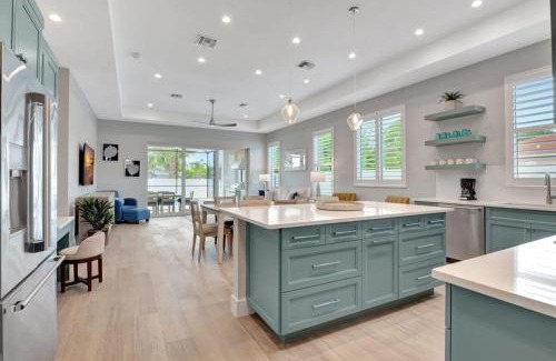 Naples Park Casa | Timeless Sophistication Discover Coastal Chic Living