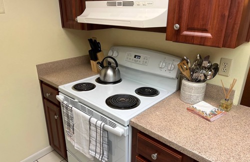 Nichols Condominio | TimeOut 2! Spacious 2 bed/2bath condo, Sleeps 6, Pool!