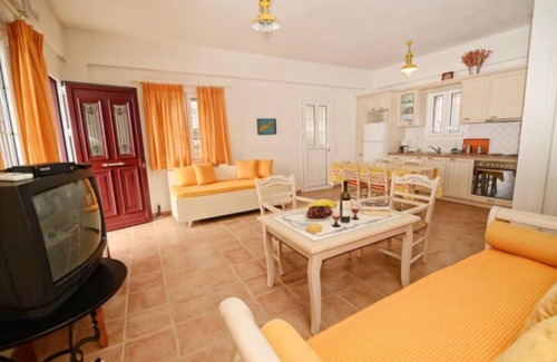 Agios Kirykos Casa | Timessa Maisonette in Agios Kirikos