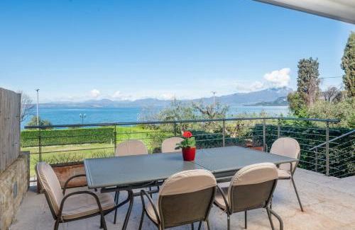 Cisano Casa | Timetofreedom Apartment Bellevue