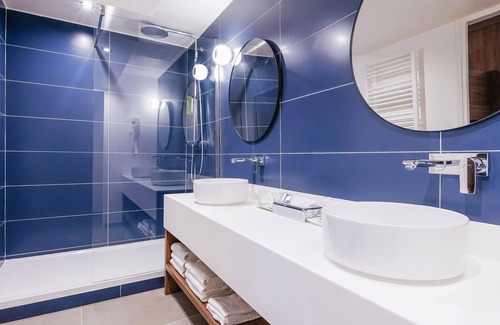 Paris City Center Hotel | Timhotel Le Louvre