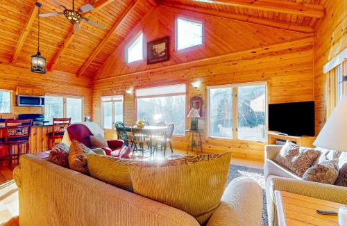 Clayton Casa | Timpson Cove Haven