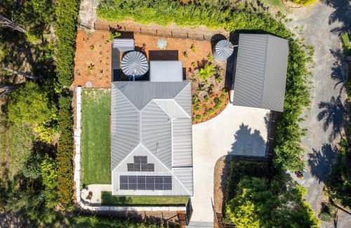 Sapphire Beach Casa | Tin & Timber by Charlesworth