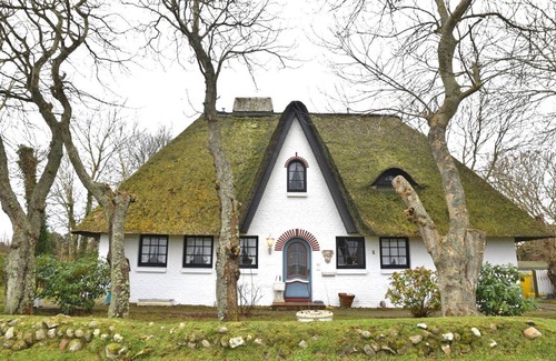 Archsum Apartamento | Tina in the Friesenhaus Sieben-Linden - tranquil peace, endless "Fennen" -