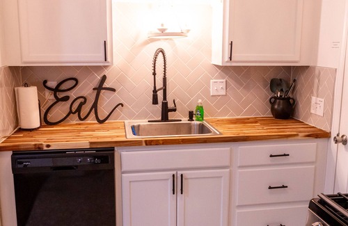Midwest City Casa | Tinker AFB Midwest City OKC I-40 Maverick Themed Getaway!