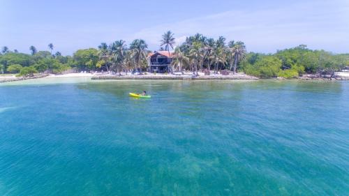Isla Tintipan Hotel | Tintipan Cabana SalSiPuedes