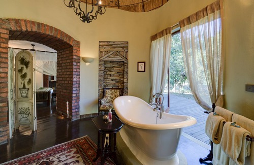 Thorny Bush Game Reserve Cabina | Tintswalo Safari