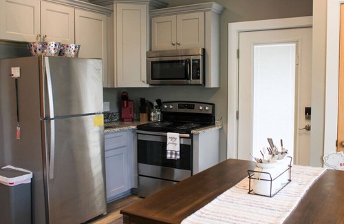 West Jefferson Casa | Tiny 2br Cabin w/ View | Grill | Fire Pit #3