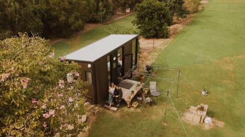 Alloway Casa | Tiny Al'Molokai by Tiny Away